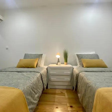 Farmacia Lobos Apartment *